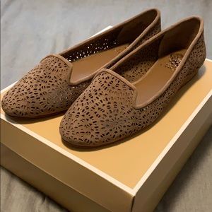 Brand New Vince Camilo Flats